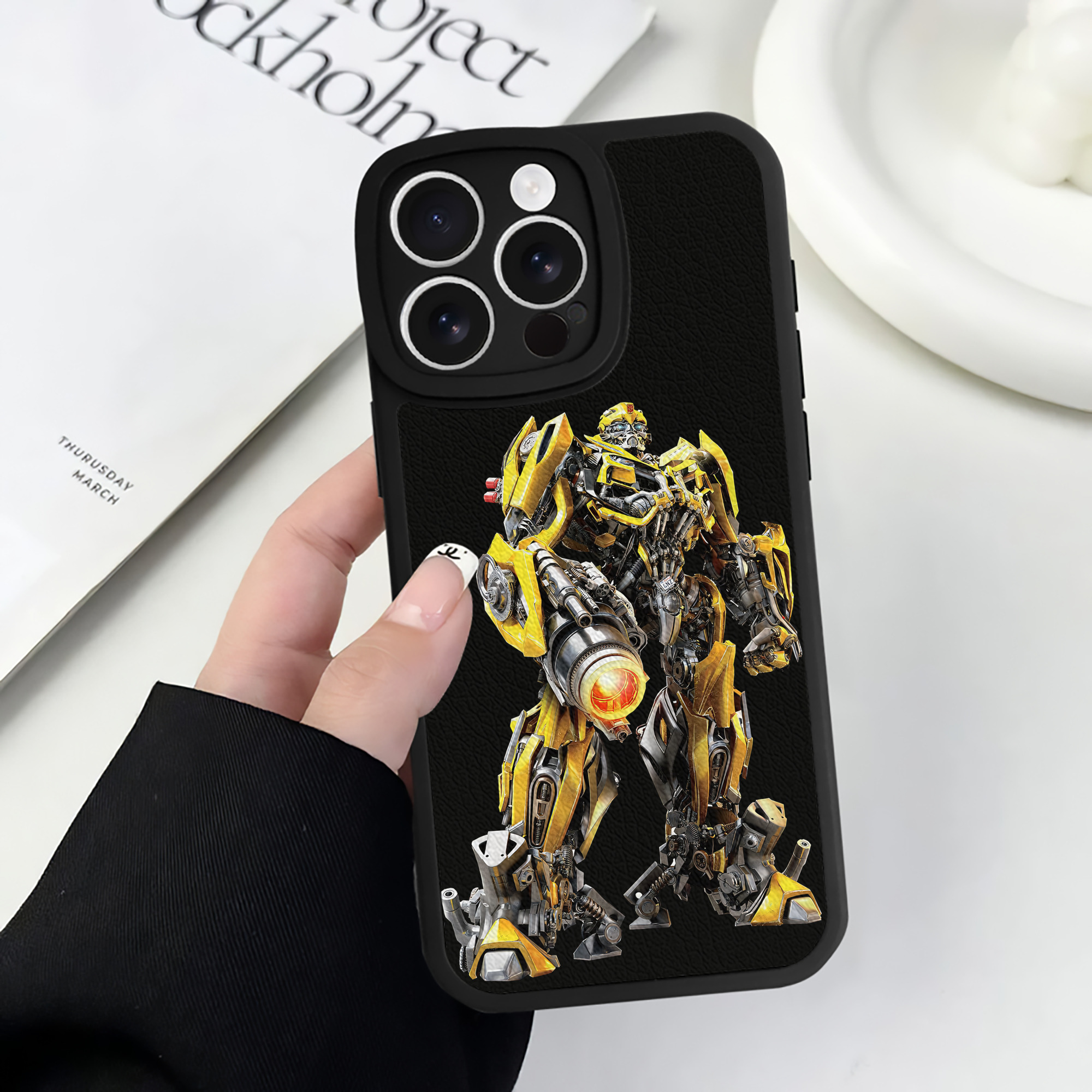 （画像用） Transformers トランスフォーマー 【iPhone 16シリーズ対応】シリコンスマホケース（レザー調） 材質：シリコン